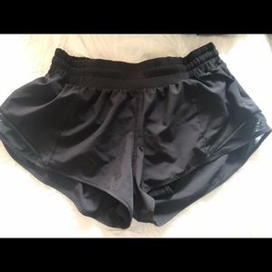 Lululemon size 6 shorts! 2.5” inseam